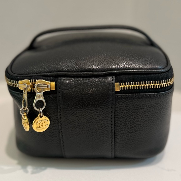 ‼️SOLD‼️ Chanel Vintage CC Timeless Caviar Vanity Cosmetic Makeup Case Black - Picture 3 of 16